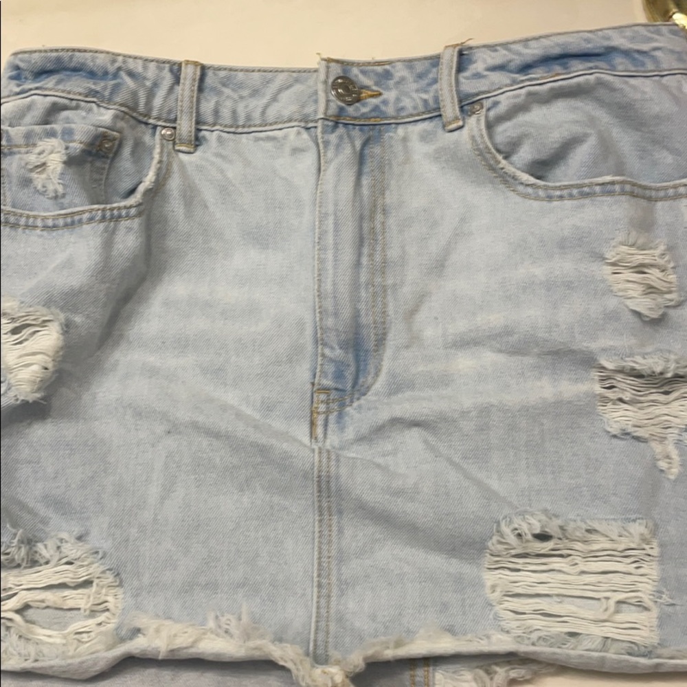 Light washed denim skirt